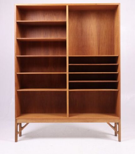 vintage-danish-oak-bookcase-by-borge-mogensen-for-fdb-1960s-1.jpg